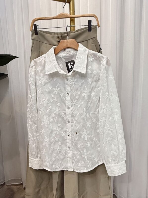 Camisa con detalles Bordados - Imagen 2